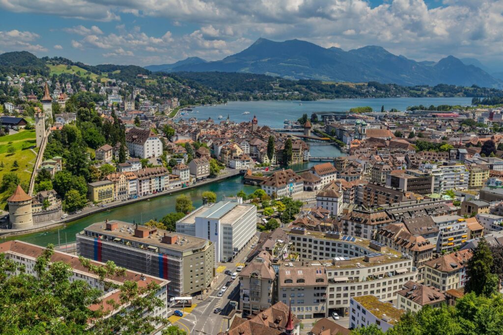 Importance du siège social et domiciliation d’entreprise en Suisse