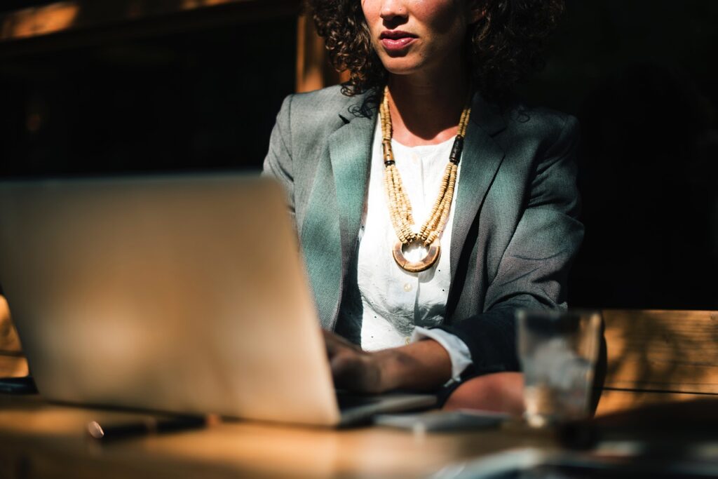 Comment obtenir des conseils personnalisés pour créer une entreprise en Suisse
