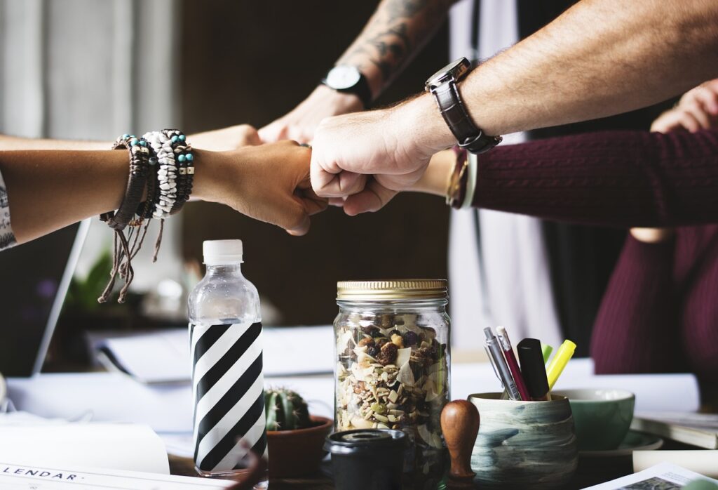 Comment optimiser la gestion de vos ressources humaines en Suisse