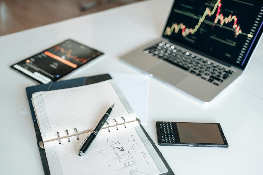 Comment utiliser les technologies de l’information pour améliorer la gestion de votre entreprise en Suisse