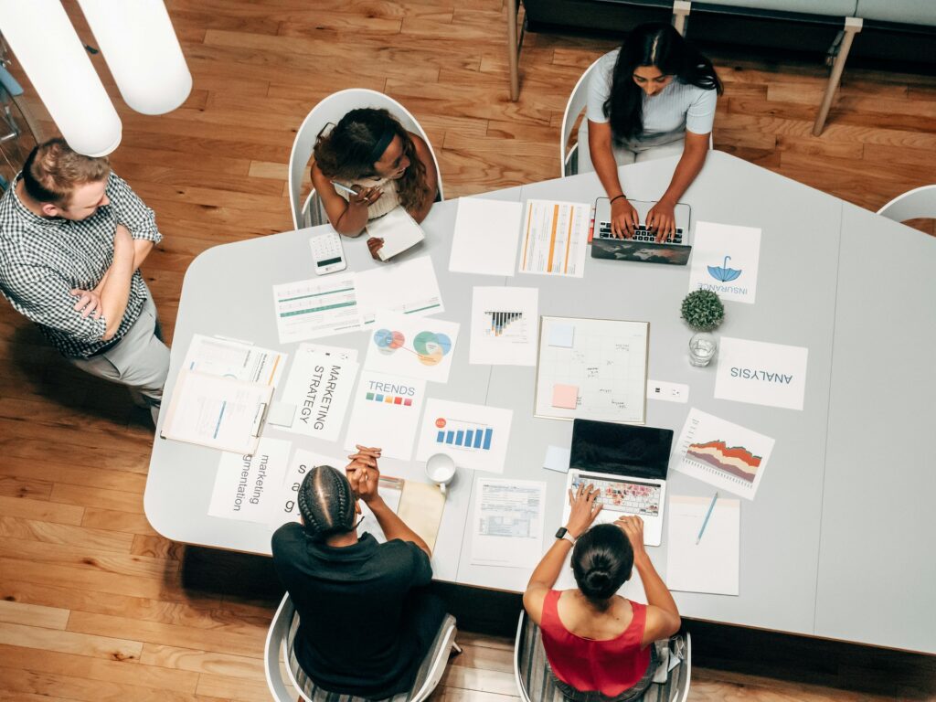 Comment utiliser les technologies de l’information pour améliorer la gestion de votre entreprise en Suisse
